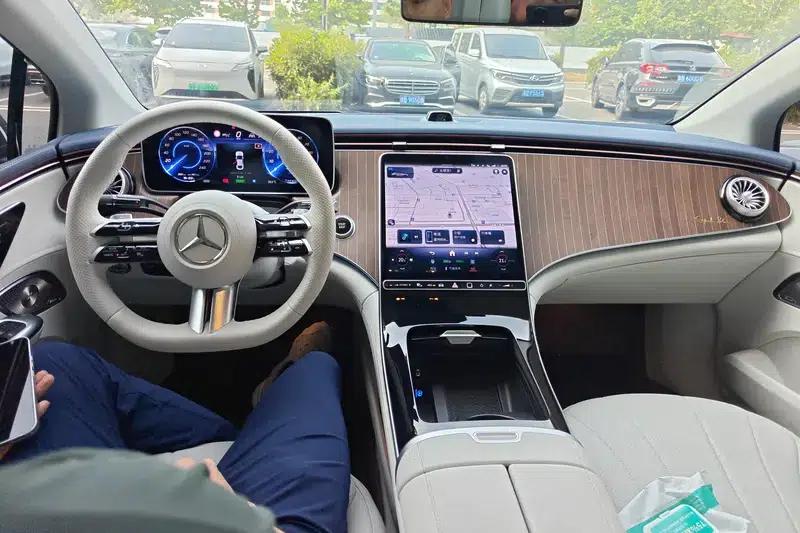 Mercedes-Benz EQE 2025 EQE 500 4MATIC Luxury Edition — миниатюра 14