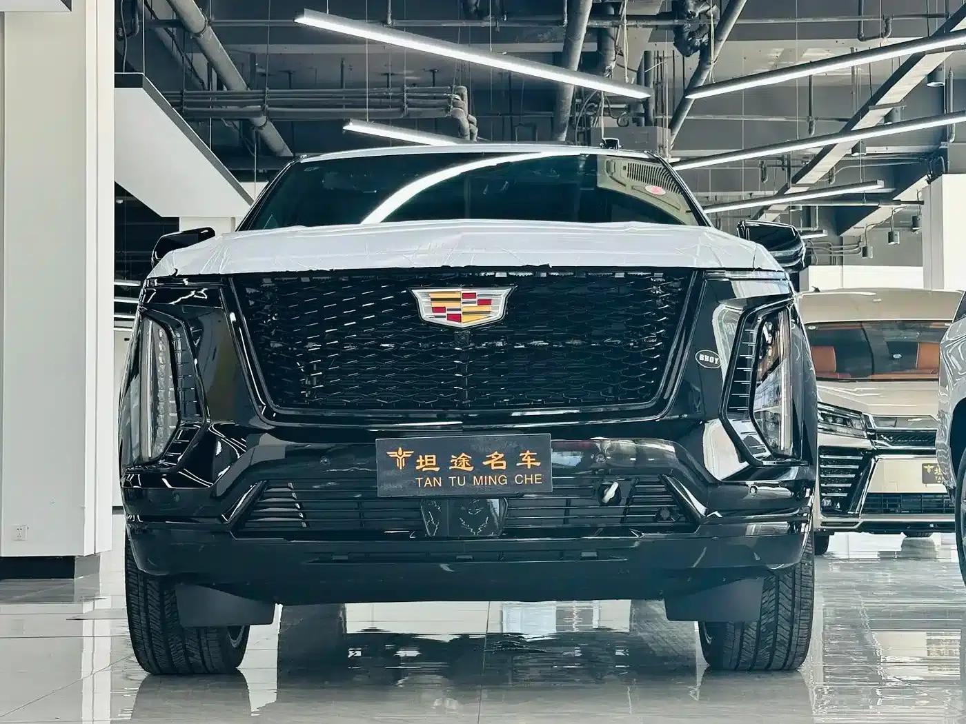 2026 Cadillac Escalade 6.2L Sport Platinum Extended Edition — миниатюра 2