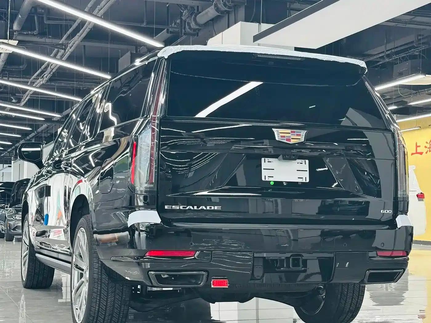 2026 Cadillac Escalade 6.2L Sport Platinum Extended Edition — миниатюра 7
