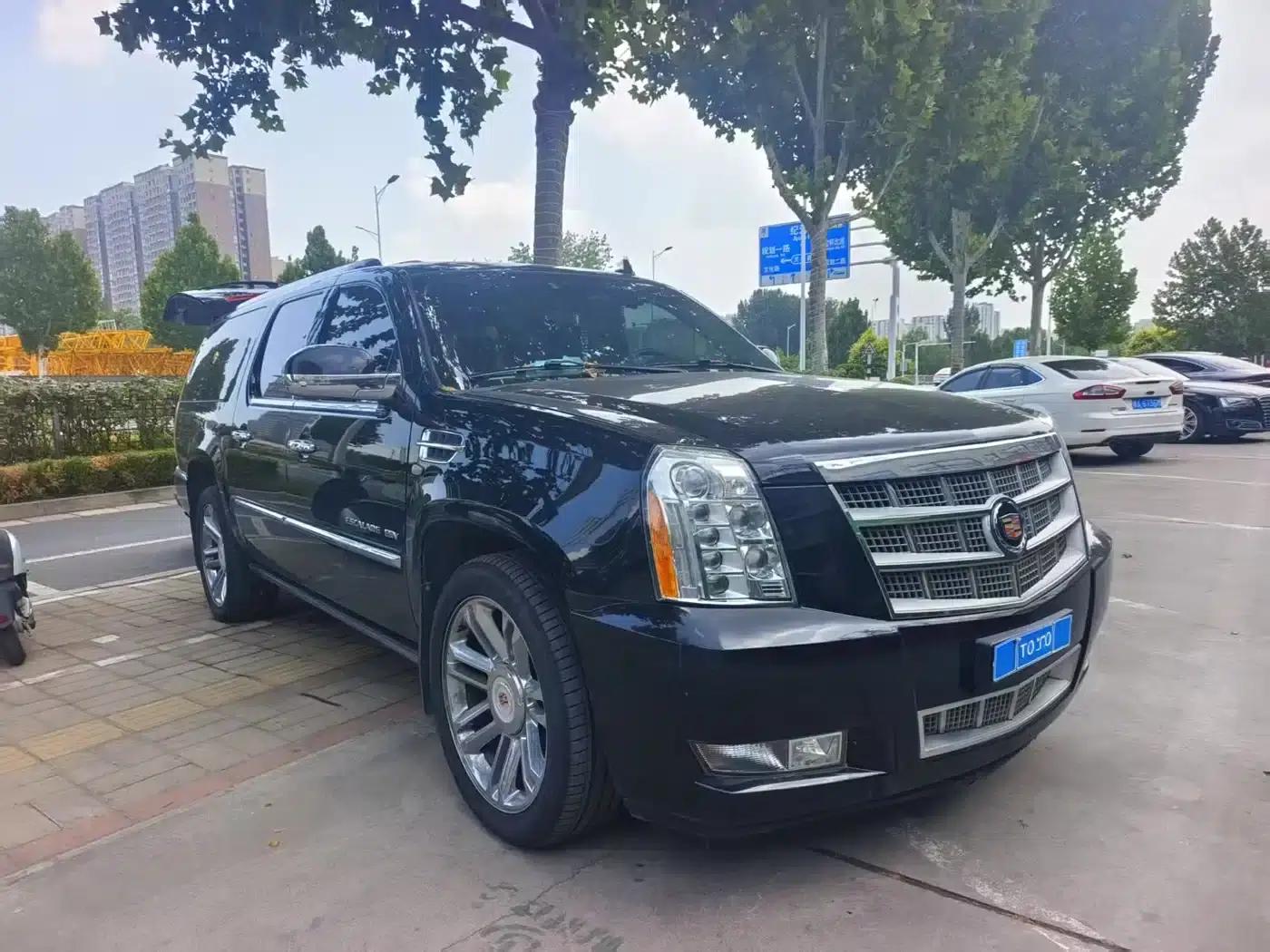 2013 Cadillac Escalade 6.2L ESV Platinum Edition Extended Wheelbase — миниатюра 2