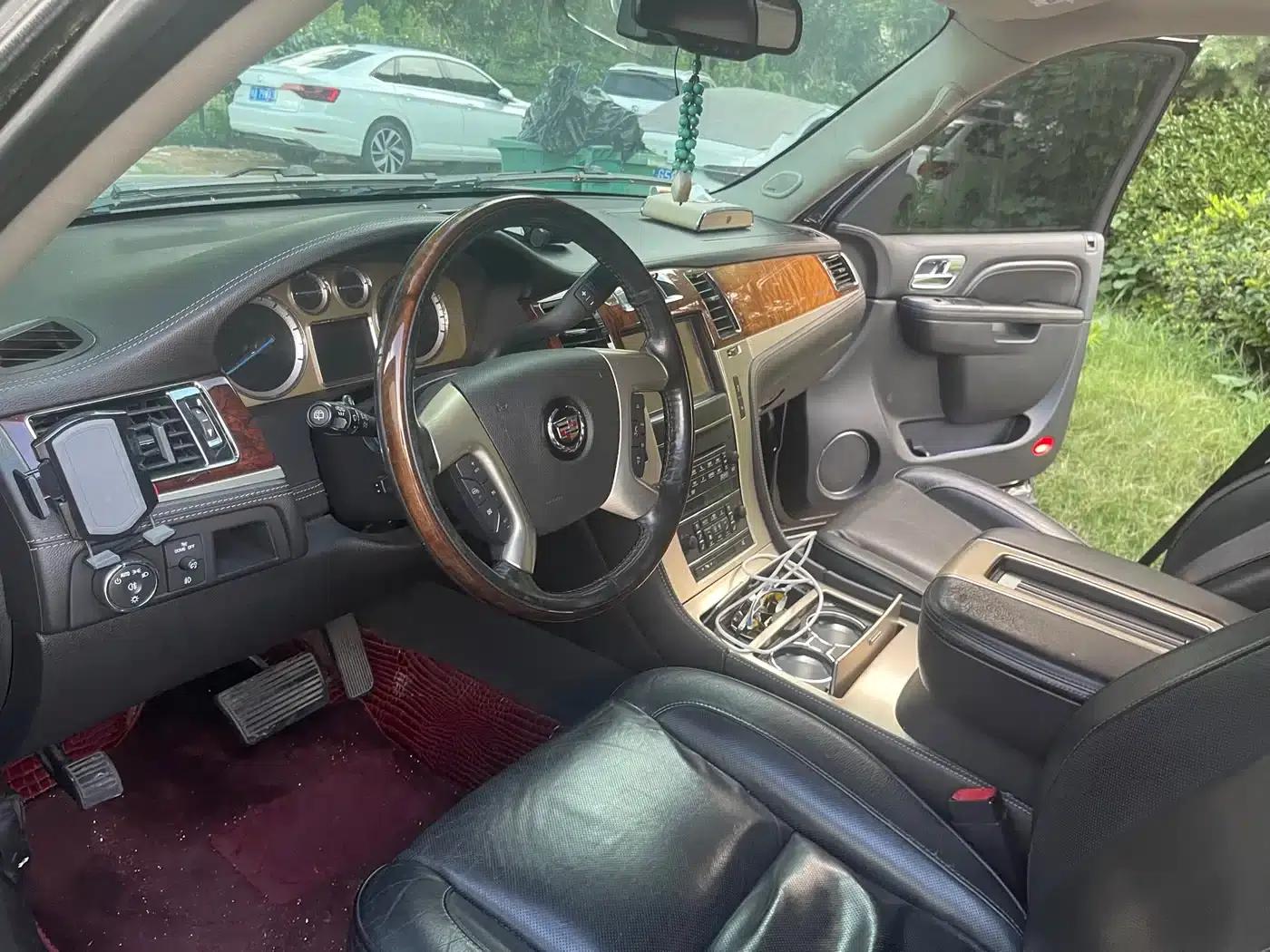 2013 Cadillac Escalade 6.2L ESV Platinum Edition Extended Wheelbase — миниатюра 16