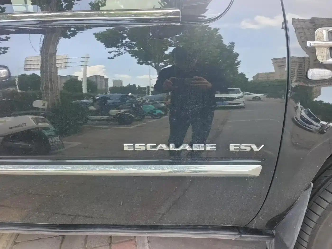 2013 Cadillac Escalade 6.2L ESV Platinum Edition Extended Wheelbase — миниатюра 6