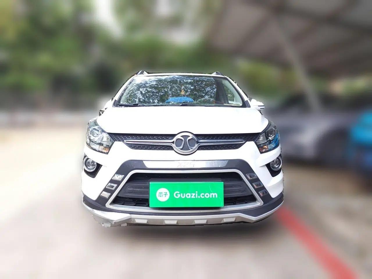BAIC Senova X25 2015 1.5L manual Comfort trim level — миниатюра 2