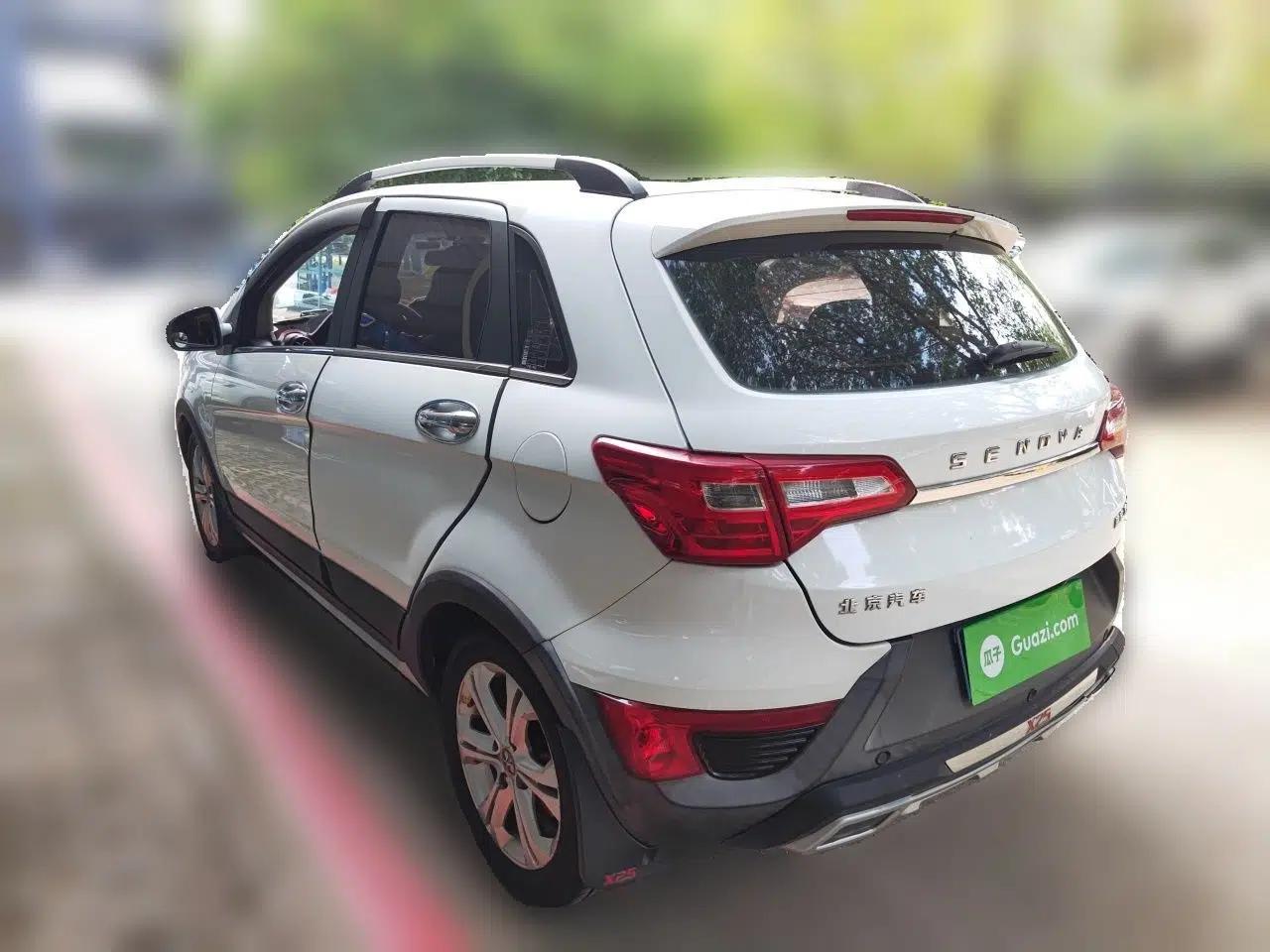 BAIC Senova X25 2015 1.5L manual Comfort trim level — миниатюра 4