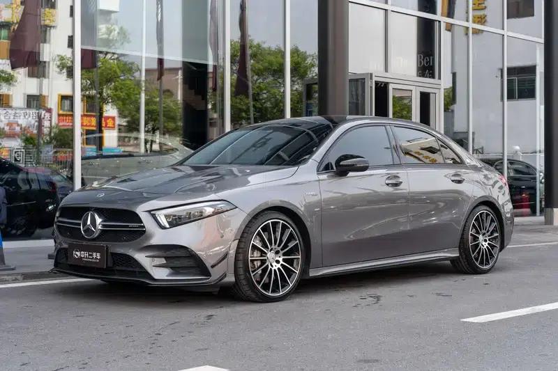 2022 Mercedes-Benz A-Class AMG A 35 L 4MATIC — миниатюра 1