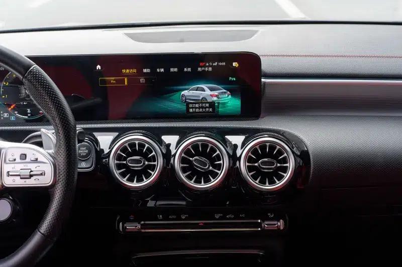 2022 Mercedes-Benz A-Class AMG A 35 L 4MATIC — миниатюра 14