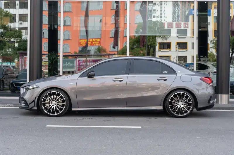 2022 Mercedes-Benz A-Class AMG A 35 L 4MATIC — миниатюра 3