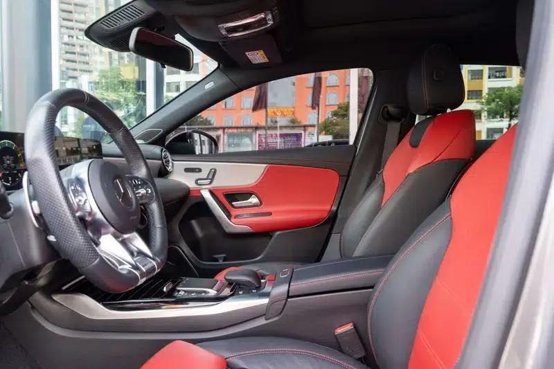 2022 Mercedes-Benz A-Class AMG A 35 L 4MATIC — миниатюра 21