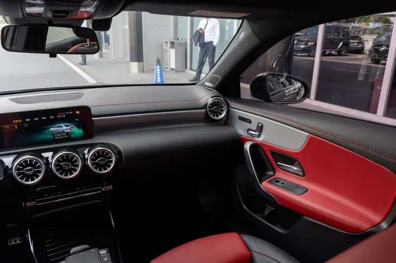2022 Mercedes-Benz A-Class AMG A 35 L 4MATIC — миниатюра 9