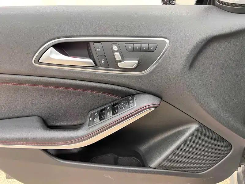 2016 Mercedes-Benz A-Class AMG (Imported) AMG A 45 4MATIC — миниатюра 28