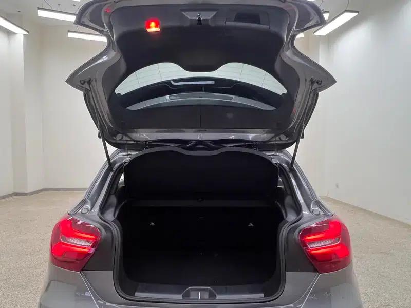 2016 Mercedes-Benz A-Class AMG (Imported) AMG A 45 4MATIC — миниатюра 30