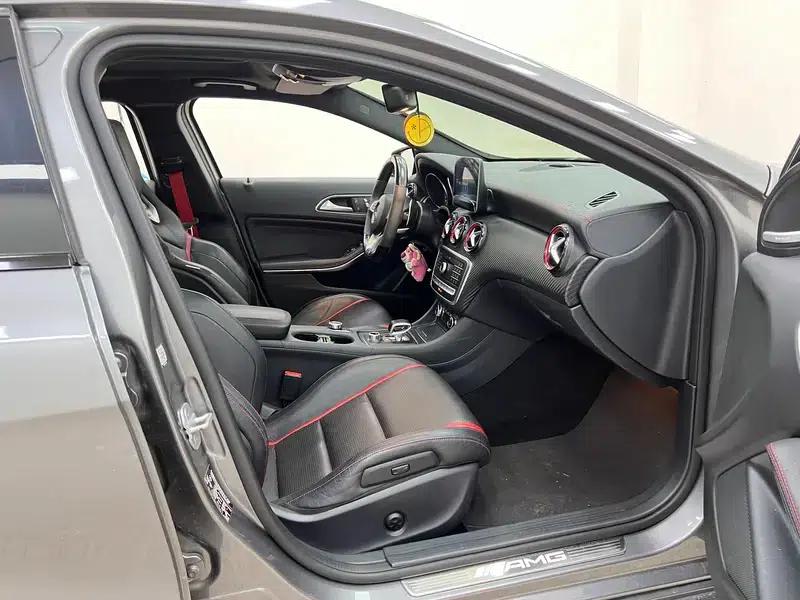 2016 Mercedes-Benz A-Class AMG (Imported) AMG A 45 4MATIC — миниатюра 32