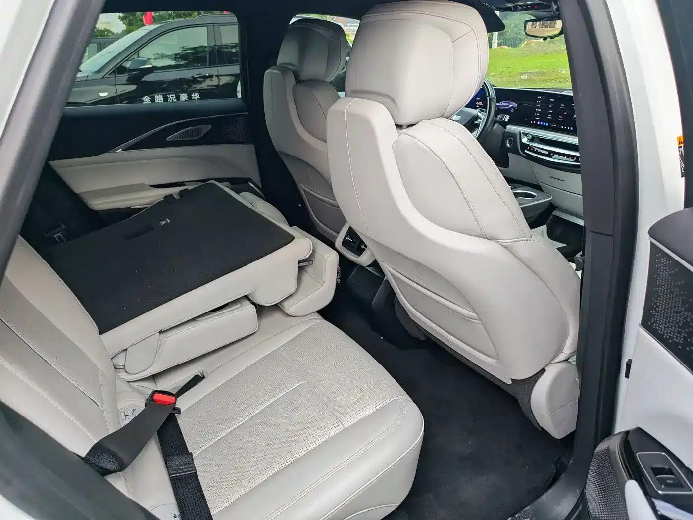 iQ Ruige 2022 Rear-Wheel Drive Long-Range Luxury Edition — миниатюра 5