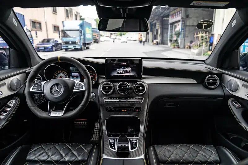 Mercedes-Benz GLC Coupe AMG 2018 AMG GLC 63 S 4MATIC+ Coupe SUV First Edition — миниатюра 12
