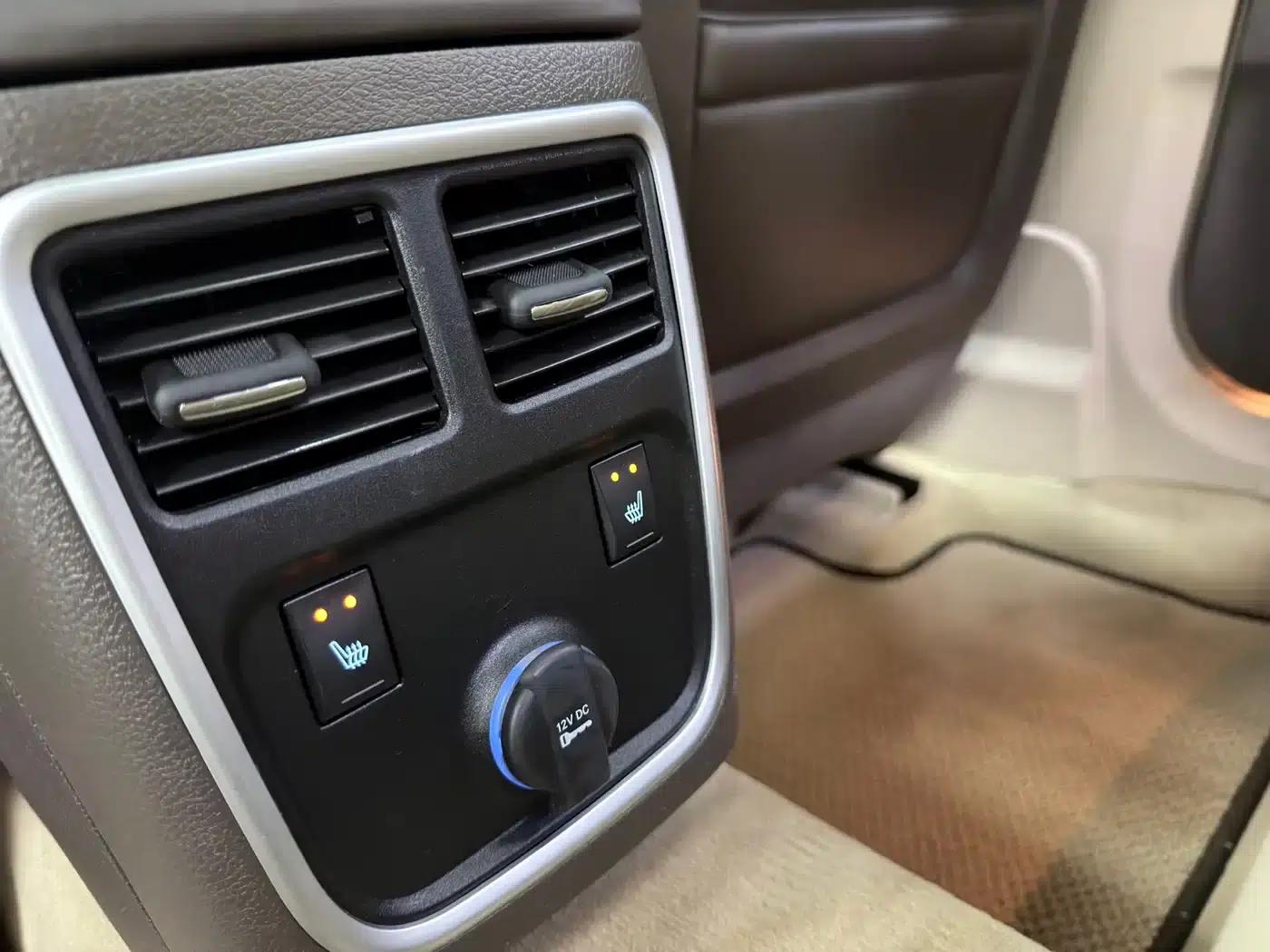 2013 Chrysler 300C Imported Model 3.6L Premium Edition — миниатюра 13