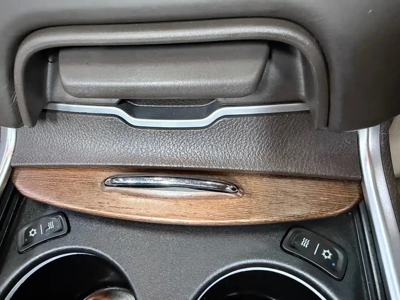 2013 Chrysler 300C Imported Model 3.6L Premium Edition — миниатюра 15