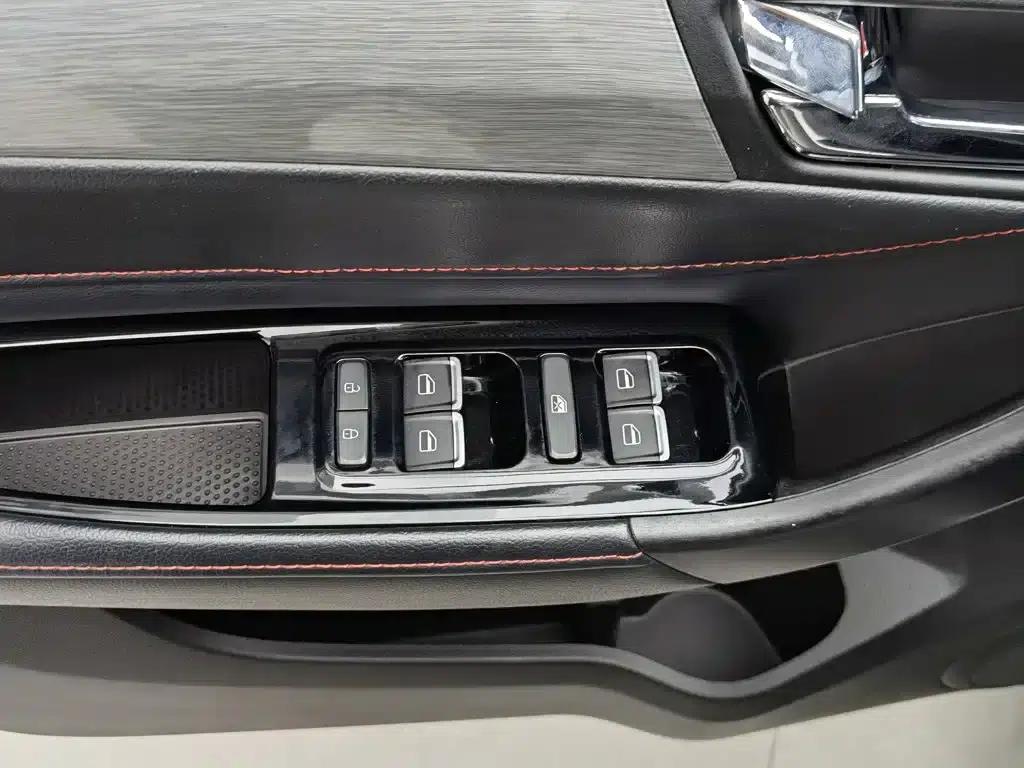Kaiyi X3 2019 1.5L Manual Smart Edition — миниатюра 9