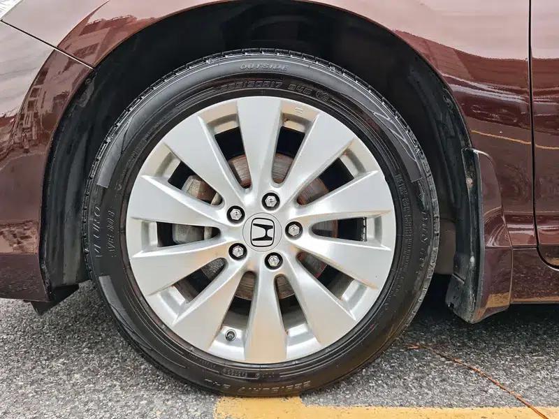 2015 Honda Accord 2.4L EX Luxury Edition — миниатюра 13