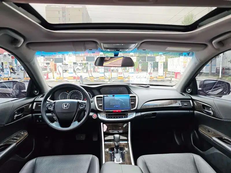 2015 Honda Accord 2.4L EX Luxury Edition — миниатюра 16