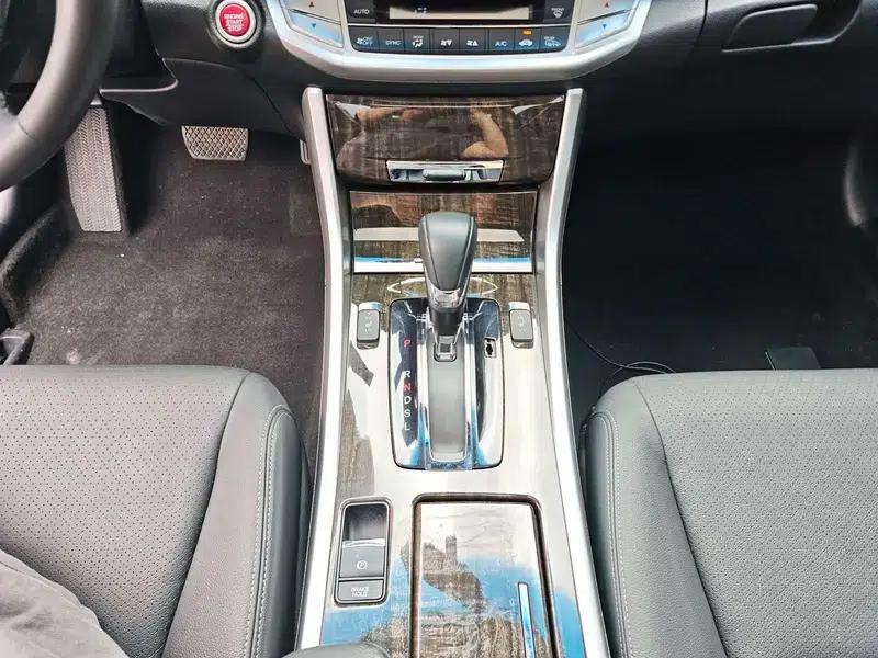 2015 Honda Accord 2.4L EX Luxury Edition — миниатюра 20
