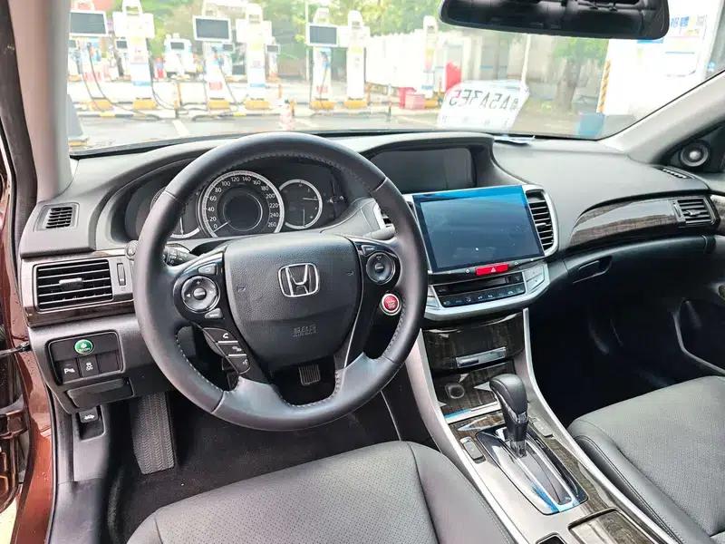 2015 Honda Accord 2.4L EX Luxury Edition — миниатюра 21