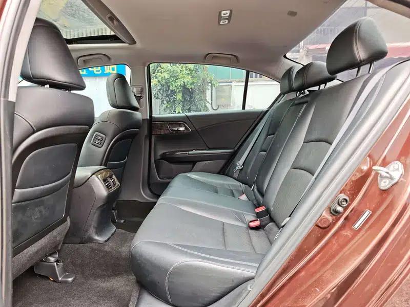 2015 Honda Accord 2.4L EX Luxury Edition — миниатюра 28