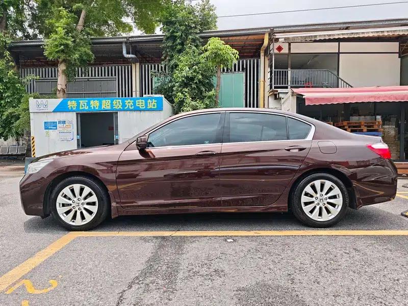 2015 Honda Accord 2.4L EX Luxury Edition — миниатюра 4
