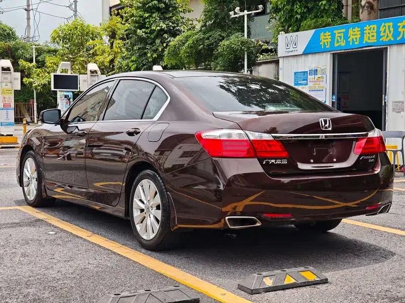 2015 Honda Accord 2.4L EX Luxury Edition — миниатюра 5