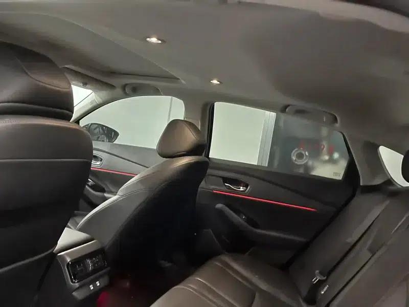 2024 Honda Accord 260TURBO Luxury Edition — миниатюра 11