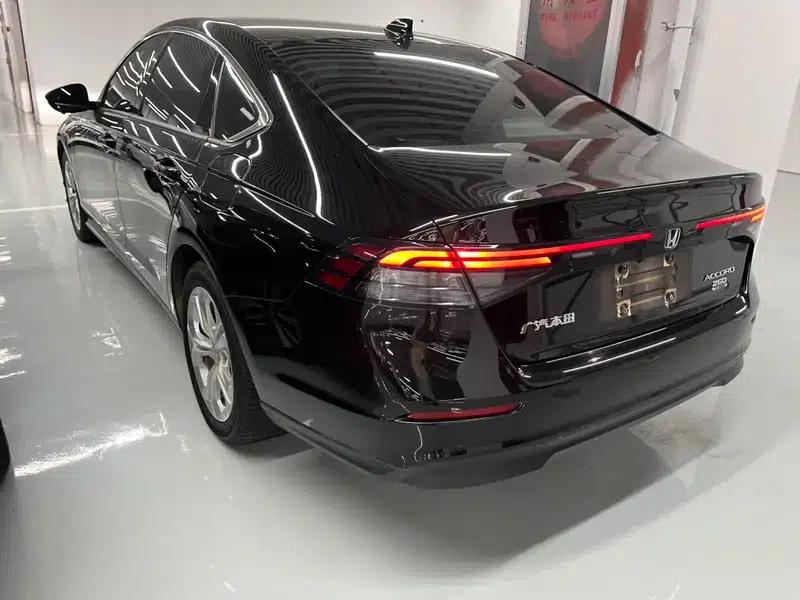 2024 Honda Accord 260TURBO Luxury Edition — миниатюра 4