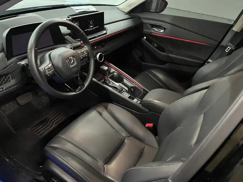 2024 Honda Accord 260TURBO Luxury Edition — миниатюра 9