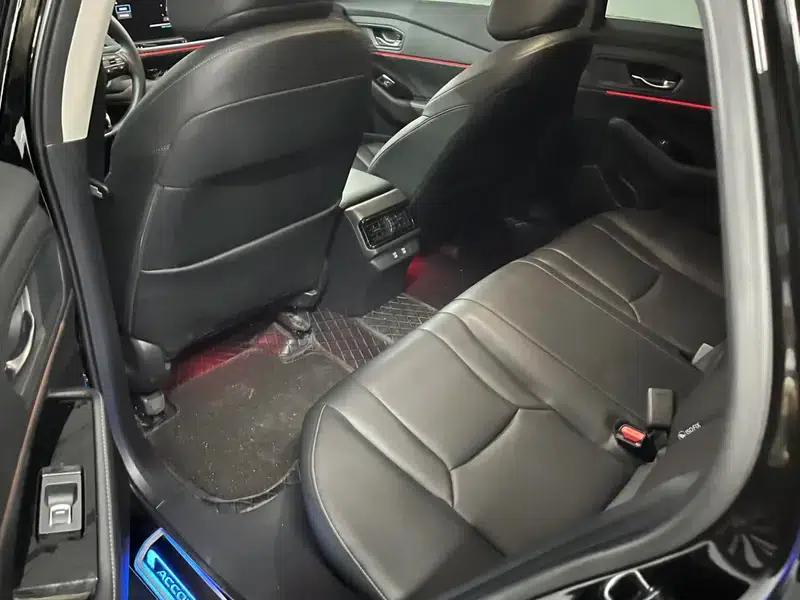 2024 Honda Accord 260TURBO Luxury Edition — миниатюра 10