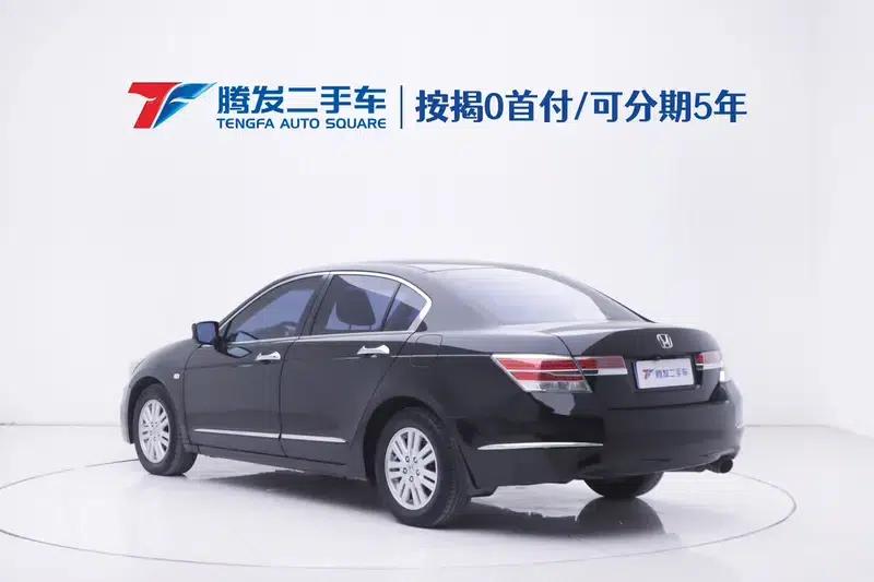2013 Honda Accord 2.0L SE — миниатюра 3