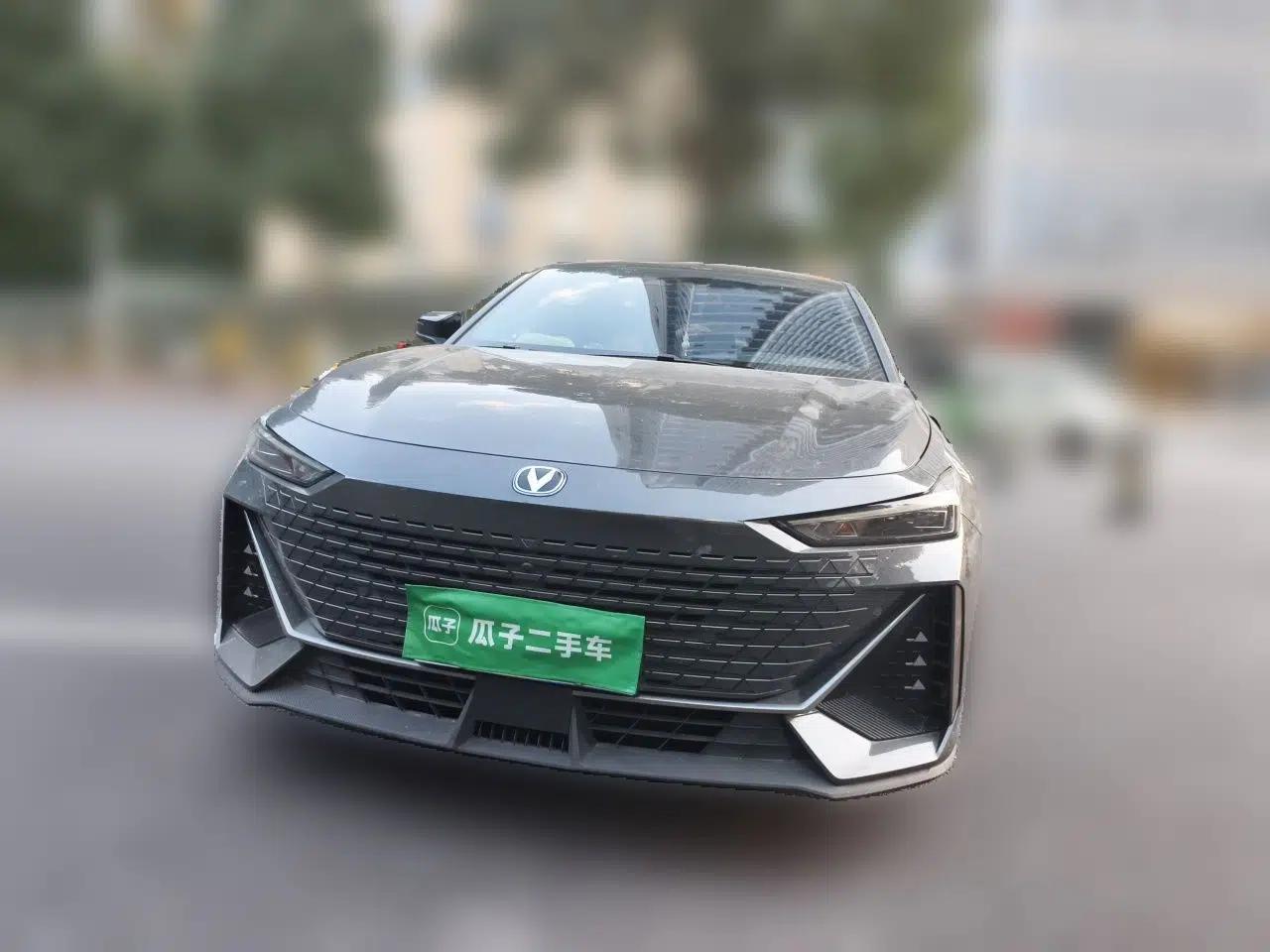 CHANGAN UNI-V 2023 1.5T Prestige Model — миниатюра 2