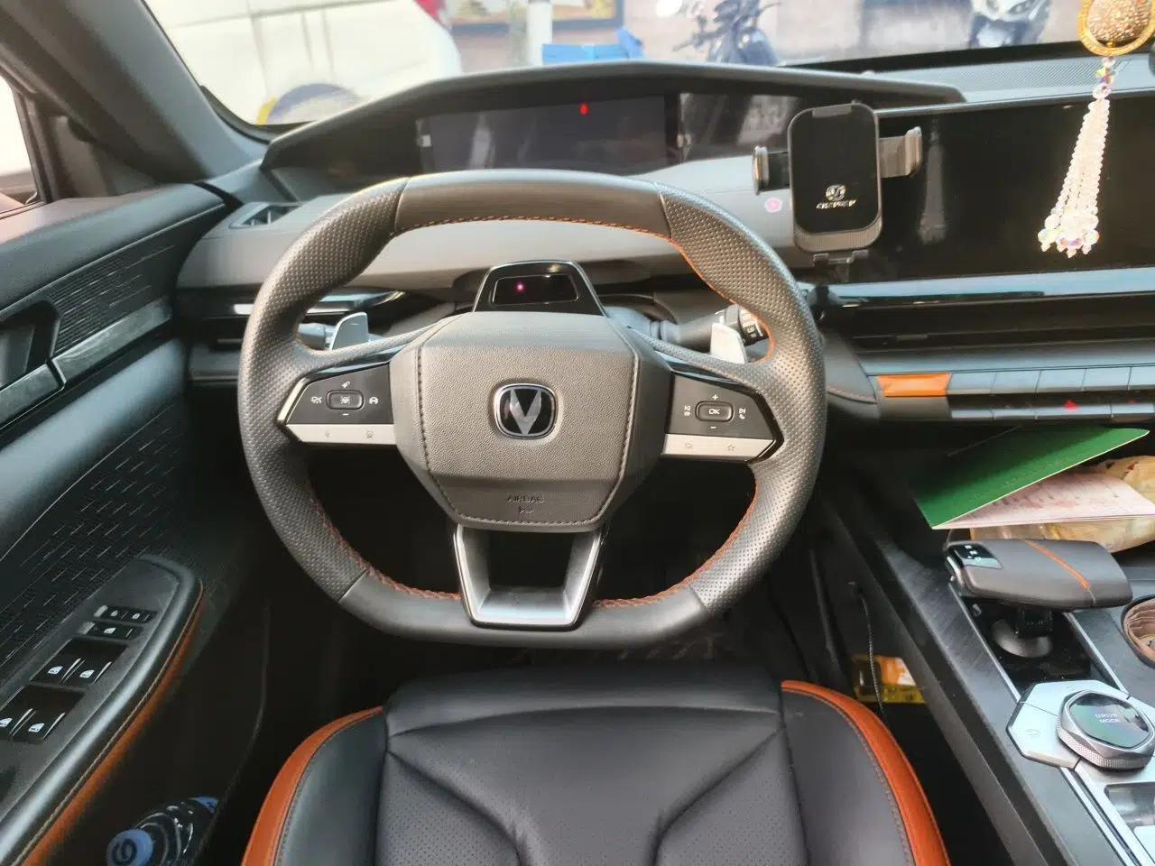 CHANGAN UNI-V 2023 1.5T Prestige Model — миниатюра 10