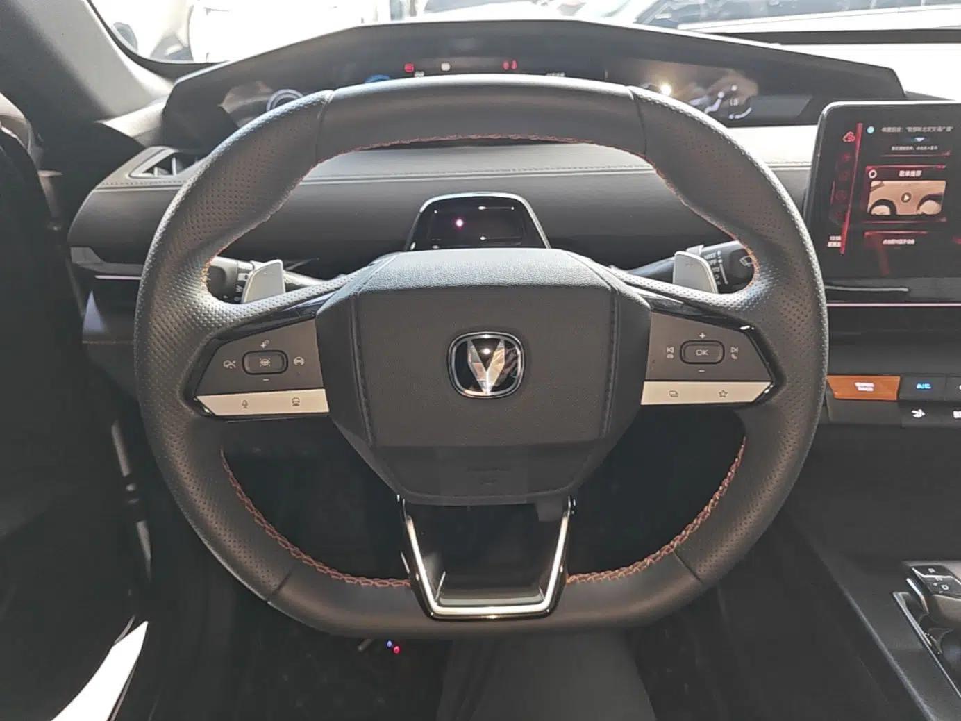 CHANGAN UNI-V 2024 1.5T Prestige Edition — миниатюра 18