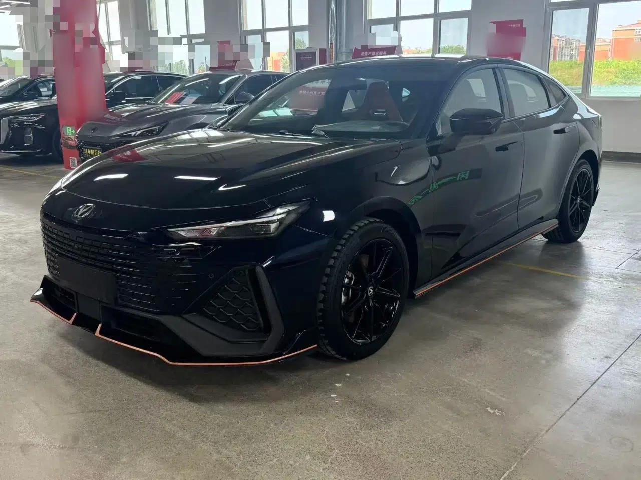 CHANGAN UNI-V 2023 2.0T Sport Edition — миниатюра 1