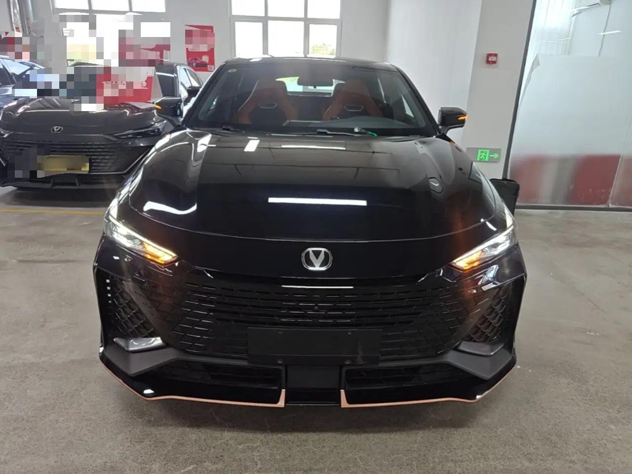 CHANGAN UNI-V 2023 2.0T Sport Edition — миниатюра 2