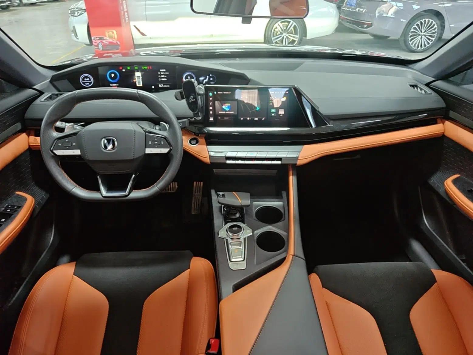 CHANGAN UNI-V 2023 2.0T Sport Edition — миниатюра 12