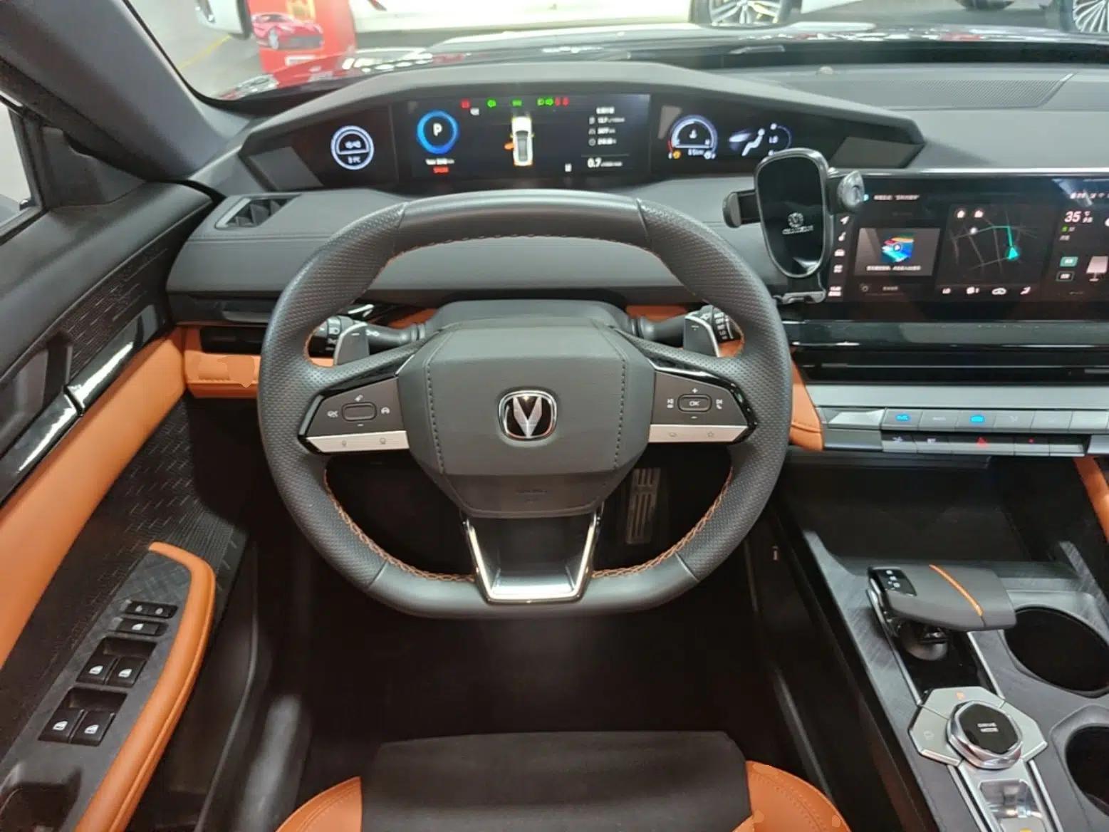 CHANGAN UNI-V 2023 2.0T Sport Edition — миниатюра 13