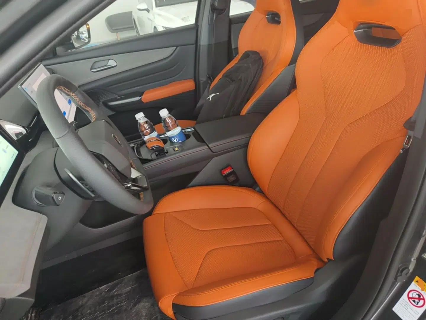 CHANGAN UNI-V 2025 Model Third-Generation 2.0T Dynamic Edition — миниатюра 17