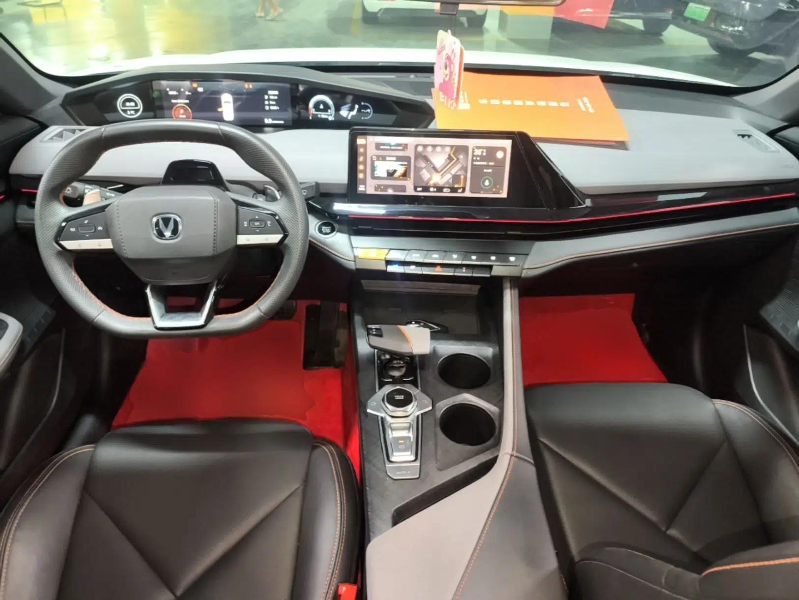 CHANGAN UNI-V 2022 1.5T Prestige Version — миниатюра 12