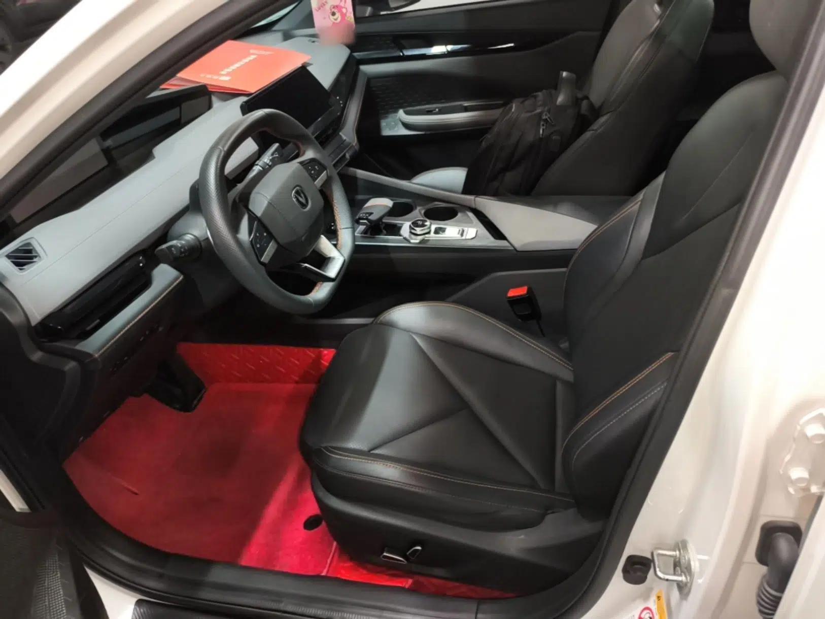 CHANGAN UNI-V 2022 1.5T Prestige Version — миниатюра 17
