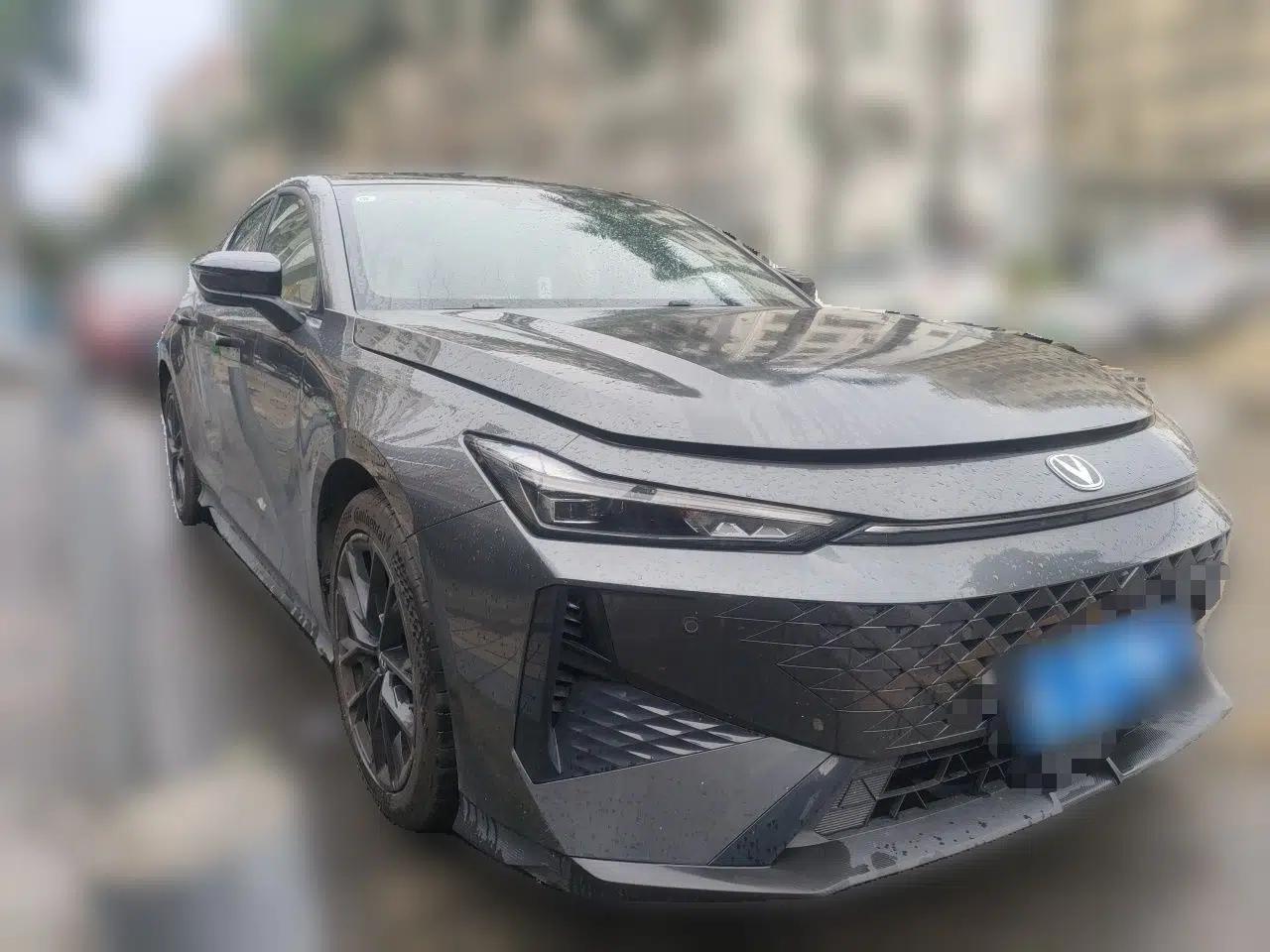 CHANGAN UNI-V 2024 1.5T Prestige Edition — миниатюра 3