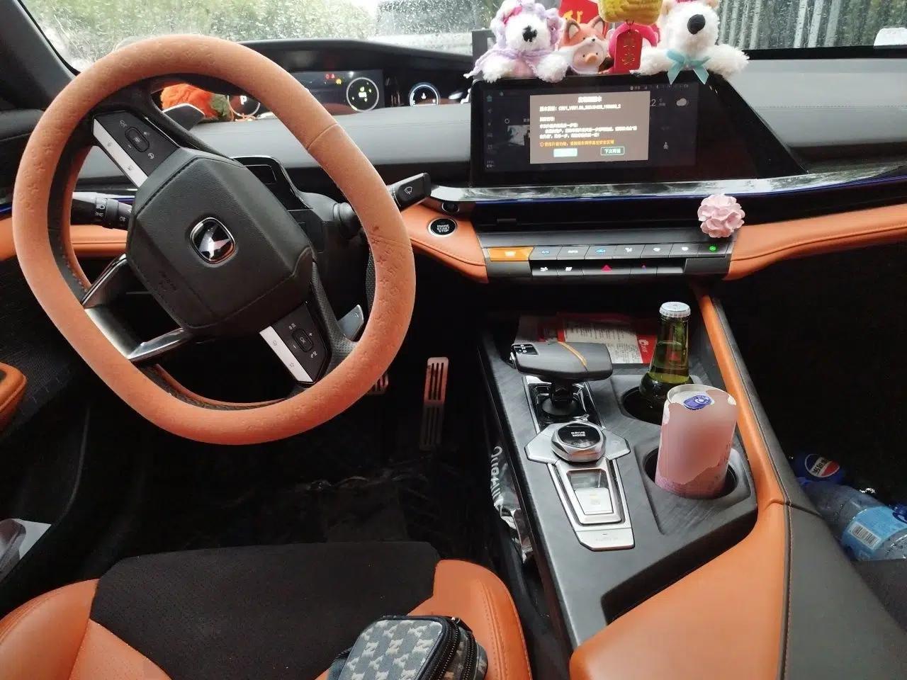 CHANGAN UNI-V 2023 1.5T Sport Edition — миниатюра 18