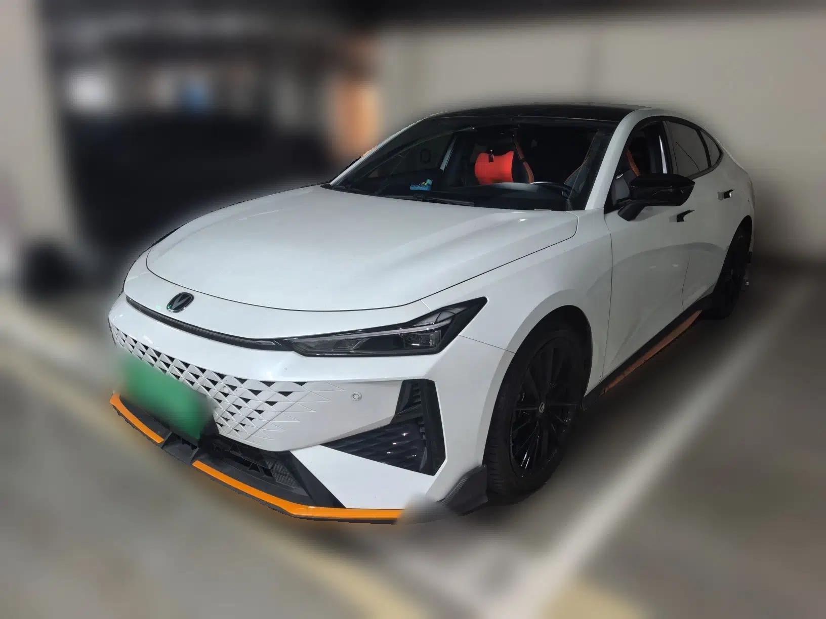 CHANGAN UNI-V 2024 1.5T Prestige Sport Edition — миниатюра 1