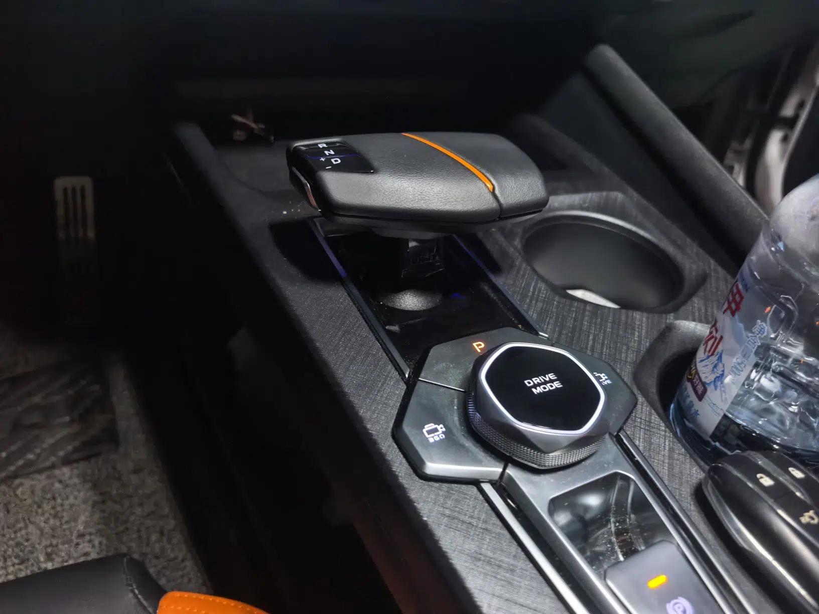 CHANGAN UNI-V 2024 1.5T Prestige Sport Edition — миниатюра 14