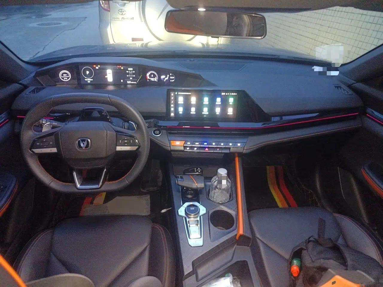 CHANGAN UNI-V 2022 1.5T Prestige Version — миниатюра 9