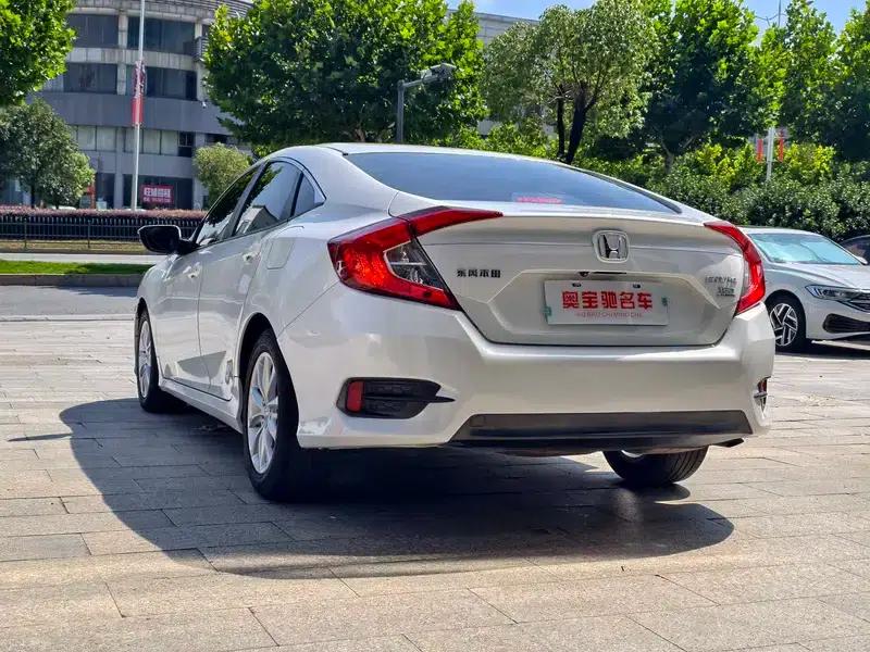 2016 Civic 180TURBO CVT Comfort Edition — миниатюра 4