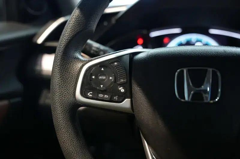2016 Civic 220TURBO CVT Luxury Edition — миниатюра 16